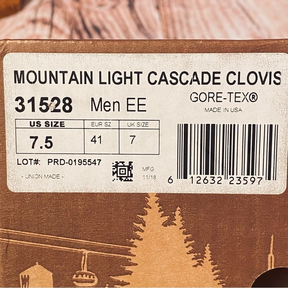 Danner Mountain Light Cascade Boots - Picture 11 of 12
